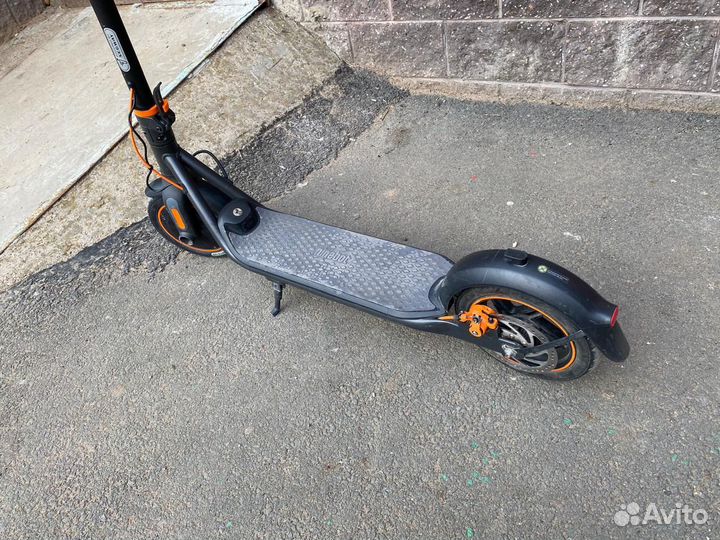 Электросамокат ninebot kickscooter f40