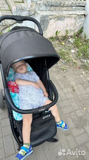 Прогулочная коляска