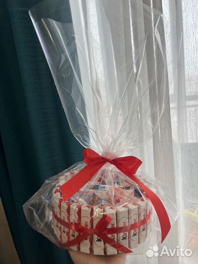 Сладкий подарок киндер