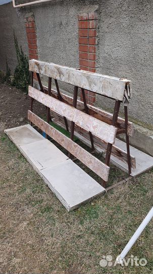 Продам пирамиду для стекла