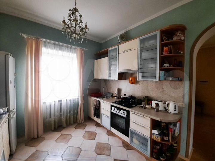 Коттедж 353,1 м² на участке 8,8 сот.