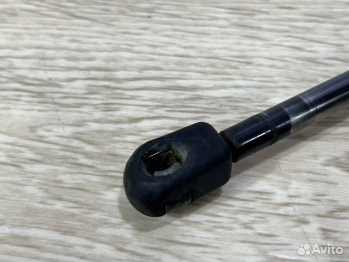 Амортизатор крышки багажника Kia Ceed универсал