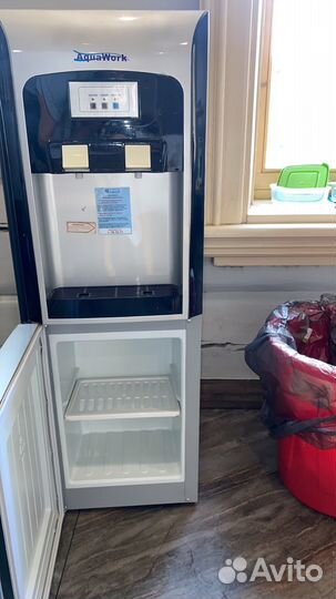 Кулер для воды aqua work
