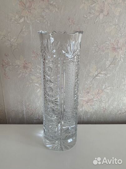 Хрустальная ваза