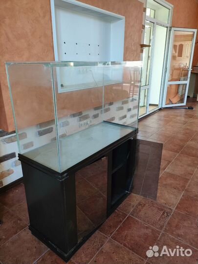 Аквариум с тумбой 200+