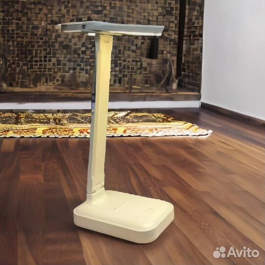 Лампа настольная