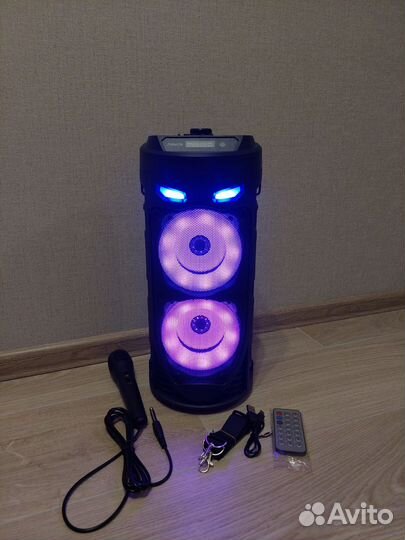 Колонка портативная bluetooth Новая