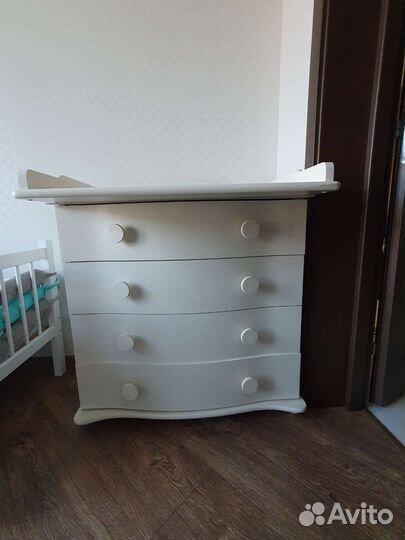 Пеленальный комод белый