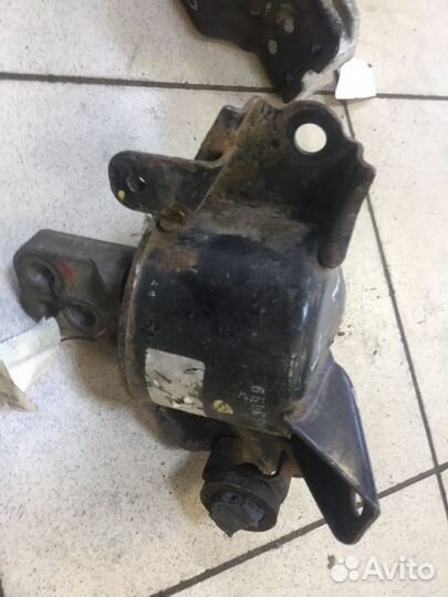 Подушка коробки передач левая Kia Ceed 1 G4FC