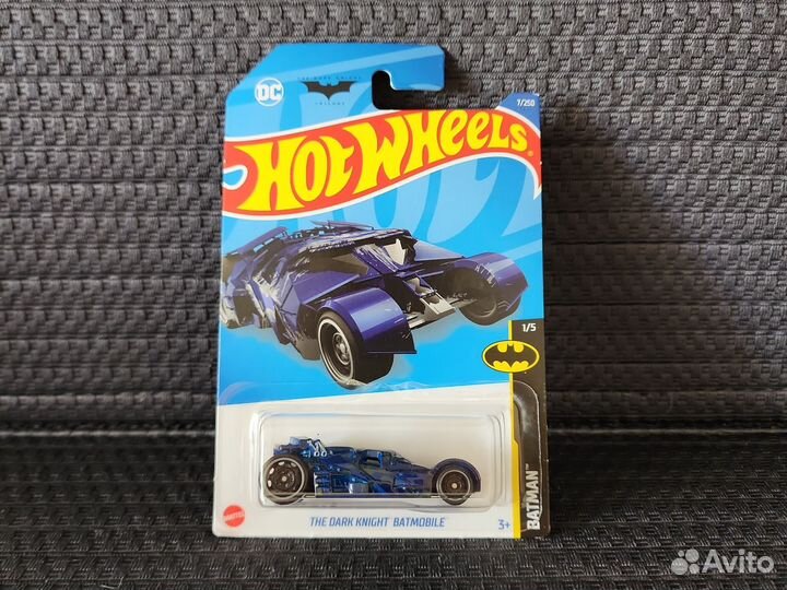 Hot Wheels The Dark Knight Batmobile Th / Batman