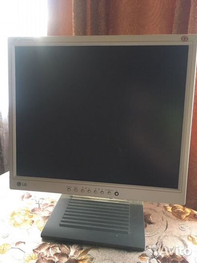 Монитор LG для компьютера