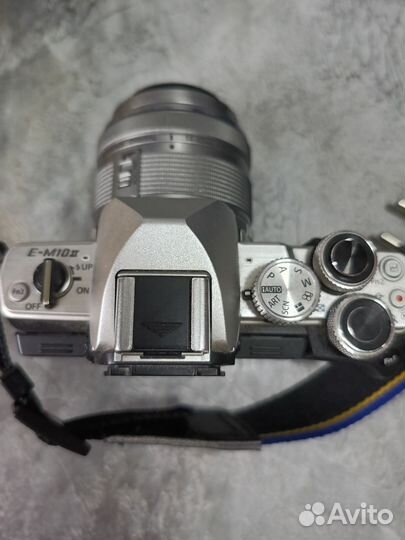 Беззеркальная камера Olympus OM-D E-M10 Mark II