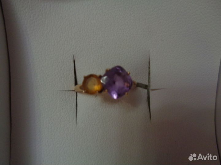 Кольца с аметистом. цитрином и хризолитом