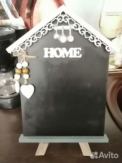 Грифельная доска на подставке для меню или заметок