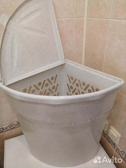 Корзина для белья угловая