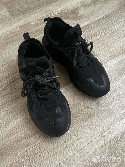 Кроссовки traffa