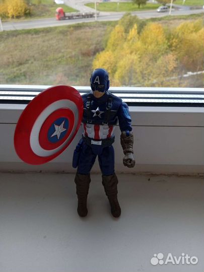 Настольная фигурка