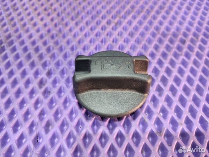 Пробка маслозаливной горловины Nissan X-Trail