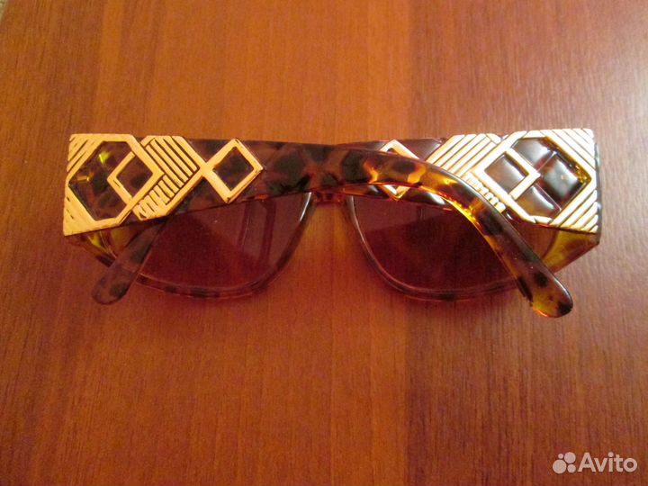 Солнцезащитные очки женские