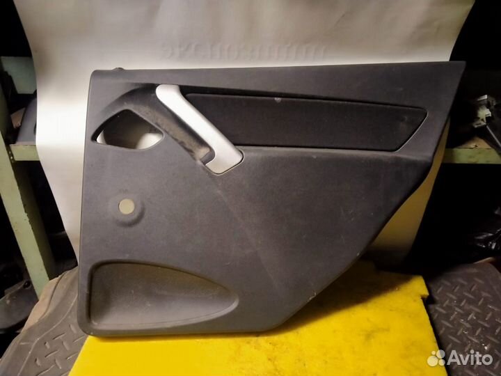 Замок двери задней правой Datsun mi-Do