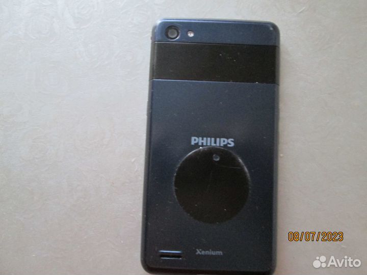 Philips Xenium W6610, 4 ГБ