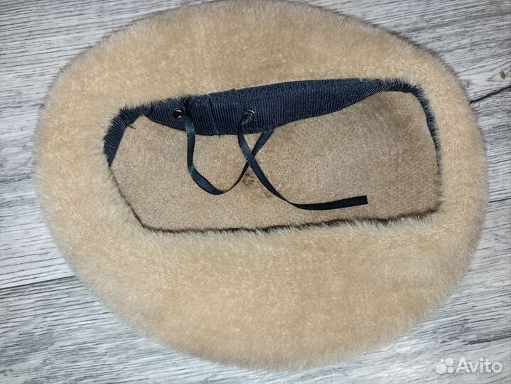 Берет женский