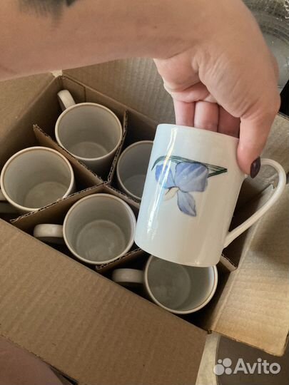 Кувшин и чашки