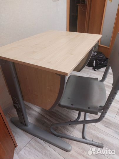 Растущая парта и стул бу