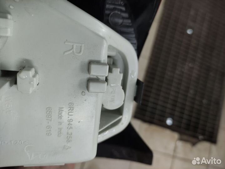 Фонарь задний правый на volkswagen polo