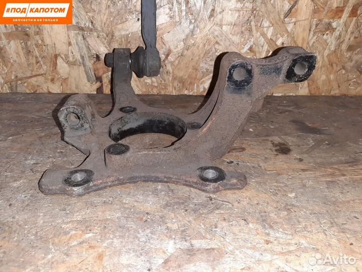 Кулак передний левый Opel Astra H (2004 - 2007)