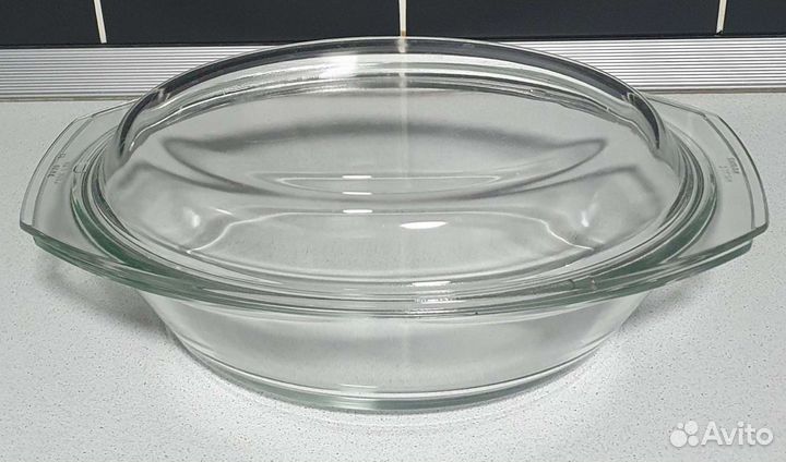 Жаропрочная кастрюля