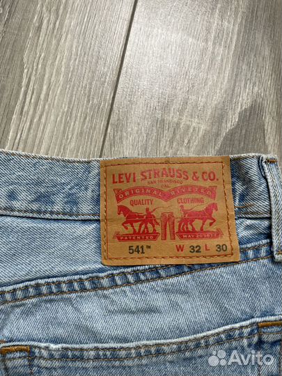 Джинсы Levis 541 Athletic taper 32х30