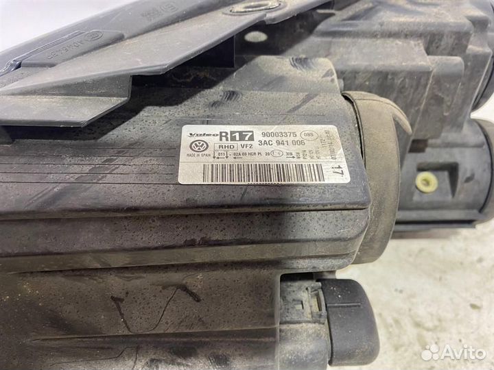 Фара правая VW Passat (B7) 2011