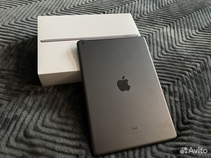 iPad 10.2 space gray