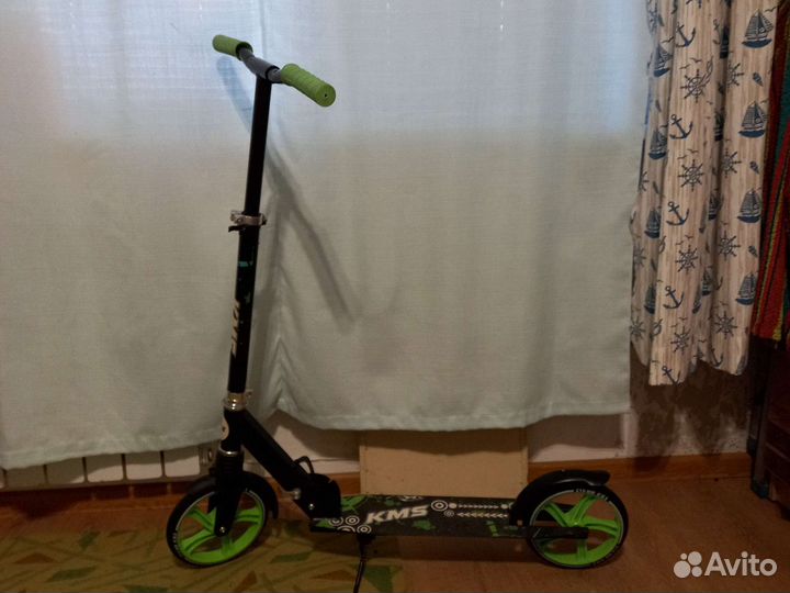 Самокат KMS