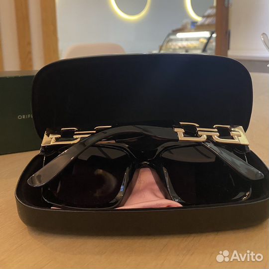 Солнцезащитные очки oriflame