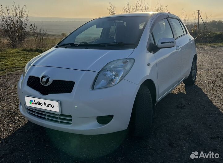 Toyota Vitz 1.0 CVT, 2005, 295 000 км