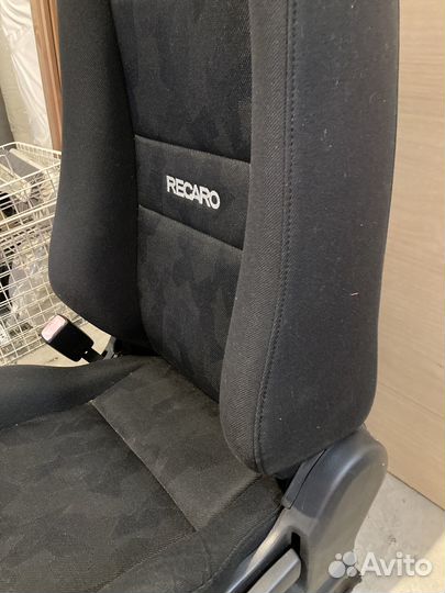 Сиденья передние Recaro Classic L LX (оригинал)