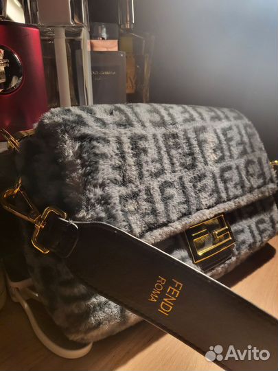 Сумка пушистая