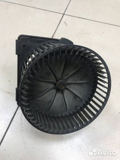 Моторчик отопителя Opel Vectra