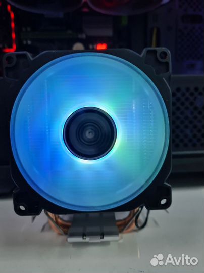 Кулер башня с меняющейся подсветкой для процессора