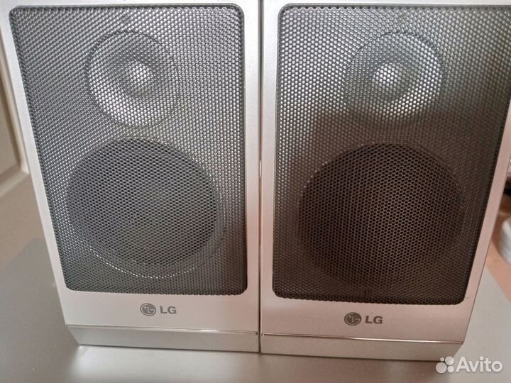 Домашний кинотеатр с караоке LG XH-T5022