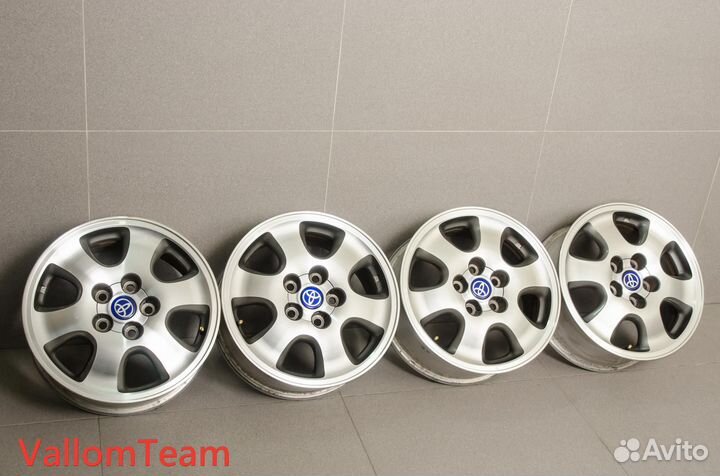 Лот KA6783 Оригинальные 16-е диски toyota