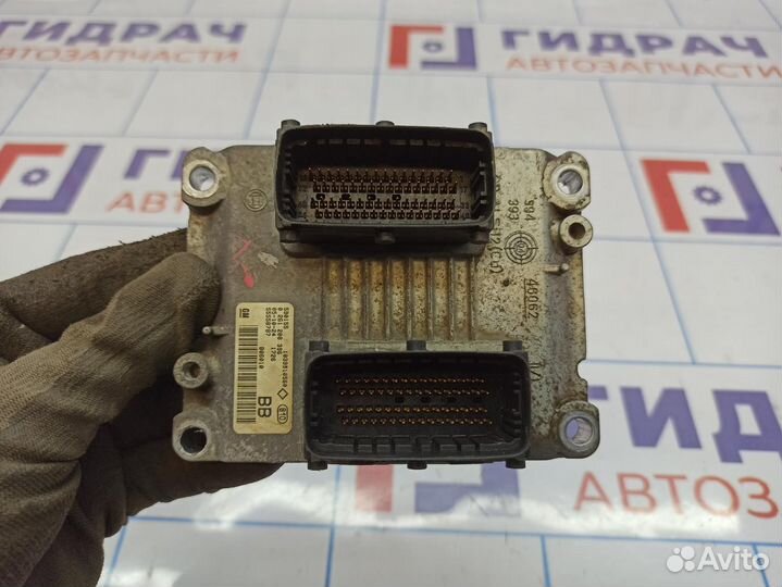 Блок управления двигателем Opel Astra H 55558787