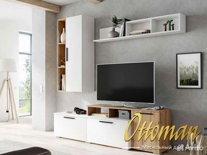 Пенал настенный