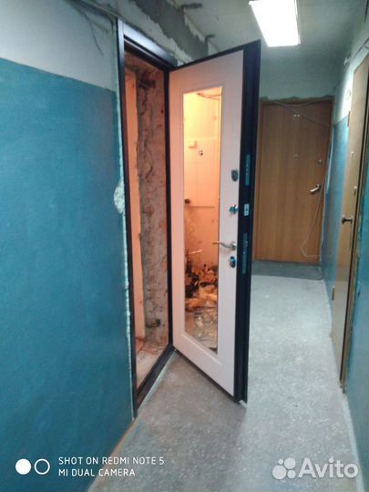 Срочная установка входных сейф дверей