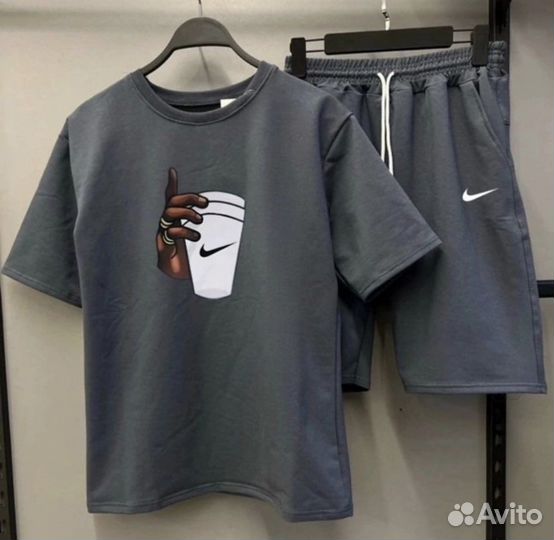 Шорты с футболкой Nike