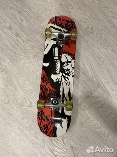 Скейтборд / полный комплект/ состояние нового