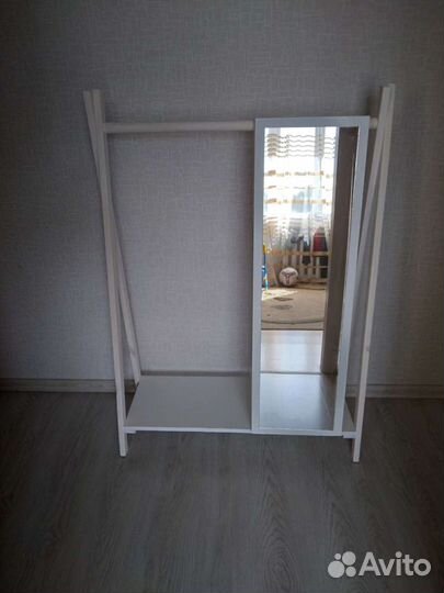 Детская вешалка