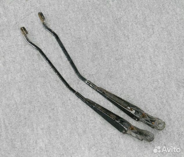 Поводок дворников Skoda Felicia